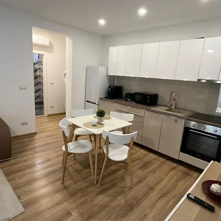 Apartment Mlr